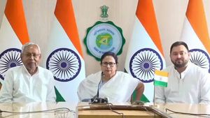 பாட்னாவில் எதிர்க்கட்சி பார்ட்னர்களை ஜூன் 12-ல் ஒருங்கிணைக்கும் நிதிஷ்.. மமதாவும் கை கோர்க்கிறாராம்! 