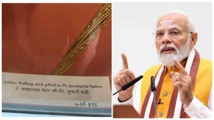 நேருவின் ஆனந்த பவனில் வாக்கிங் ஸ்டிக்காக காட்சிப்படுத்தப்பட்ட செங்கோல்: பிரதமர் மோடி வருத்தம் 