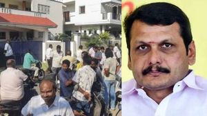 விடிய விடிய.. செந்தில் பாலாஜி தொடர்புடைய இடங்களில் 2வது நாளாக ஐடி ரெய்டு! பாதுகாப்பு படை குவிப்பு 