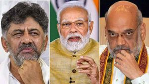 தேர்தல் நாளில்.. ஹாயாக எழுந்து பார்த்த பாஜகவிற்கு.. ஷாக் கொடுத்த காங்கிரஸ்.. கர்நாடகாவில் ட்விஸ்ட் 