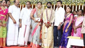 உதயநிதிக்காக மகன் கல்யாணத்தை ஷிப்ட் செய்த திமுக நிர்வாகி! மயிலாடுதுறை டூ சிவகங்கை! ருசிகர பின்னணி! 