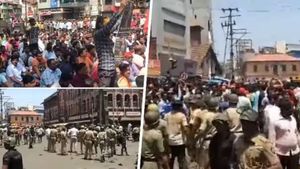 மகாராஷ்டிரா: இரு பிரிவினரிடையே வன்முறை-அவுரங்கசீப், திப்புசுல்தான் குறித்த சமூக வலைதள பதிவால் மோதல்! 