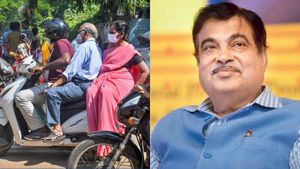 பைக்கில் 3 பேர் செல்ல அனுமதி அளிக்கப்படுமா? மத்திய அமைச்சர் நிதின் கட்காரி அளித்த விளக்கம் 