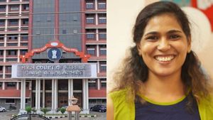 நிர்வாணத்தை செக்ஸுடன் இணைத்து பார்க்கக்கூடாது! கேரளாவின் ரெஹானா பாத்திமா வழக்கில் நீதிமன்றம் அதிரடி 
