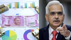 வங்கிகளுக்கு திரும்ப வந்த 2 ஆயிரம் நோட்டுக்கள் எவ்வளவு? ரிசர்வ் வங்கி கவர்னர் அளித்த பதில் 