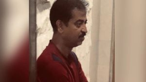 குடித்துவிட்டு உளறி கொட்டிய நபர்.. 30 ஆண்டுக்கு பின் இரட்டை கொலை வழக்கில் தூக்கிய போலீஸ்! என்னாச்சு