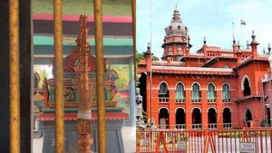 விழுப்புரம் திரௌபதி அம்மன் கோயிலை திறக்க உத்தரவிட முடியாது- சென்னை ஹைகோர்ட் மறுப்பு 