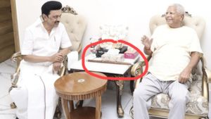 லாலு பிரசாத் யாதவ் கையில் கருங்காலிக்குச்சி! மாயமில்லை மந்திரமில்லை! அப்படி என்ன தான் சக்தி இருக்கு? 
