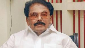 அடேங்கப்பா.. இவ்வளவு நீண்ட கால ஆக்கிரமிப்பா.. கிருஷ்ணமூர்த்தியிடமிருந்து ரூ.1000 கோடி நிலம் மீட்பு! 