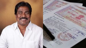 லஞ்சத்தில் திளைத்த 2 சார் பதிவாளர்கள்! வெயிட்டிங் லிஸ்டிற்கு தூக்கி அடித்த அமைச்சர் மூர்த்தி! 