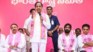  பாஜக எதிர்ப்பு கட்சிகளின் பாட்னா மீட்டிங்- தலைவெச்சுகூட படுக்கமாட்டோம்யா.. கேசிஆர் கட்சி அறிவிப்பு! 