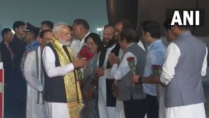 அமெரிக்கா, எகிப்து பயணத்தை முடித்துக் கொண்டு இந்தியா திரும்பினார் பிரதமர் நரேந்திர மோடி 