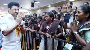 தமிழகத்தில் பெண் ஊழியர்களுக்கு  6 மாதம் சம்பளத்துடன் விடுமுறை.. மகிழ்ச்சியான செய்தி 