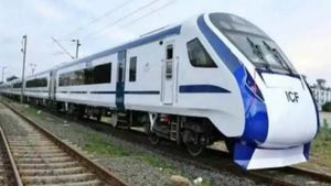 இருக்கை மட்டும் போதுமா? வந்தே பாரத் ரயிலில் மிகப்பெரிய மாற்றம்.. மக்களுக்கு குஷியோ குஷி.. சூப்பர் 