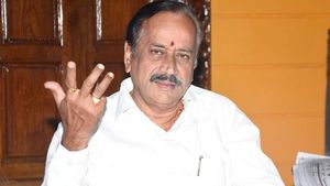 கோயில் நிலத்தை கோர்ட்டுக்கு விற்பதா? மிகப்பெரிய போராட்டம் நடக்கும் ‘ஜாக்கிரதை’.. எச்.ராஜா வார்னிங்! 