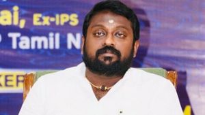 தமிழ்நாடு பாஜக மாநில செயலாளரையே தட்டி தூக்கிய போலீஸ்! எஸ்ஜி சூர்யா கைது..  இரவில் பரபரப்பு