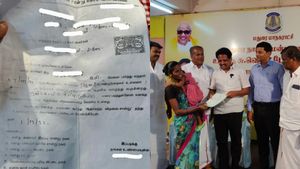 கைக்குழந்தையுடன் கலங்கி நின்ற பெண்.. ஆன்ஸ்பாட்டில் டோஸ்.. அடம்பிடித்து சாதித்த வெங்கடேசன் எம்பி!
