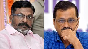 அப்பட்டமான நீதிமன்ற அவமதிப்பு.. டெல்லி அதிகாரம் தொடர்பாக கெஜ்ரிவாலுக்கு திருமாவளவன் ஆதரவு 