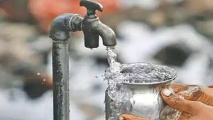 புதுச்சேரியில் குடிநீர் குழாயில் வந்த பயங்கரம்.. அதிர்ந்து போன வீட்டின் உரிமையாளர்.. மக்கள் ஷாக் 