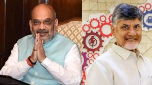 ஆந்திரா தேர்தல்:  பாஜகவை தோளில் சுமக்க சந்திரபாபு நாயுடு ரெடி! அமித்ஷாவுடன் திடீர் சந்திப்பால் பரபர! 