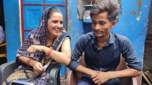 காதலனுக்காக இந்துவாக மாறிய பாகிஸ்தான் பெண்! கணவரை விட்டு 4 பிள்ளைகளுடன் வருகை! காதல் பூத்தது எப்படி?