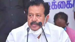 ‛ஏய் லூசு’.. திமுக நிர்வாகியை திட்டிய அமைச்சர் பொன்முடி! விழுப்புரத்தில் டென்ஷன்! கிளம்பிய விவாதம் 