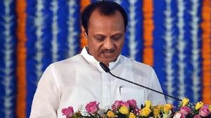 4 ஆண்டுகளில் மூன்று முறை துணை முதல்வர்.. வேற வேற சிஎம்.. அஜித் பவாரின் அசால்ட் ரெக்கார்டை பாருங்க 