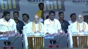 ஆடியோ வீடியோ பிரச்சனை அமித்ஷா கூட்டத்திலும்.. அண்ணாமலை சிரிப்பை கவனிச்சீங்களா? ராமேஸ்வரத்தில் கலகல 