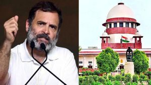2 ஆண்டு தண்டனை: ராகுல் அப்பீல் மனு மீது நாளை விசாரணை.. விசாரிக்கும் அமர்வை அறிவித்த சுப்ரீம் கோர்ட் 