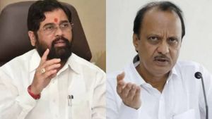 ஆகஸ்ட் 10-ல் ஏக்நாத் ஷிண்டே பதவி அம்போ- அஜித்பவார் புது சிஎம்: கொளுத்தி போட்ட காங்கிரஸ் சவான்! 
