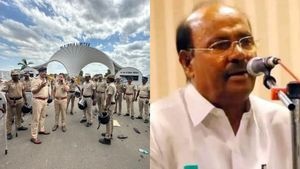 பாமக தொண்டரை 10 போலீசார் தாக்கினர்.. அடக்குமுறைகளால் எங்களை கட்டுப்படுத்த முடியாது.. ராமதாஸ் ஆவேசம்! 