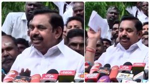 அட.. காக்காவ விரட்டுங்கப்பா! பிரஸ் மீட்டின்போது திடீர் ஷாக்.. சிரித்தபடி சமாளித்த எடப்பாடி பழனிசாமி!