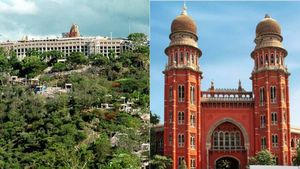 பழனி முருகன் கோவிலில் சர்ச்சை வேண்டாம்.. இந்து அல்லாதோர் நுழையத்தடை.. அறிவிப்பை வைக்க நீதிபதி ஆணை 