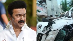 அதிகாலையே “அலறல்”.. கார் மோதி இறந்த 4 மீனவ பெண்கள்! முதல்வர் ஸ்டாலின் ரூ.2 லட்சம் நிவாரணம் அறிவிப்பு