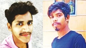 தம்பி ரயில் கிட்ட வந்திடுச்சு.. அய்யோ இப்படியா நடக்கனும்.. திருப்பூரில் இளைஞர்கள் செயலால் அதிர்ச்சி 