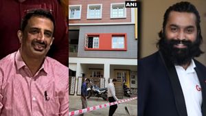  அலறிய பெங்களூர்! தனியார் ஐடி நிறுவன எம்டி, சிஇஓ வெட்டி கொலை.. முன்னாள் ஊழியர் வெறிச்செயல்! 