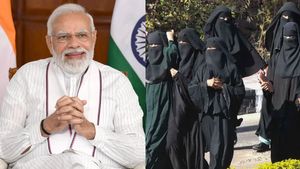 முஸ்லிம் பெண்கள் எனக்கு நிறைய லெட்டர் அனுப்புனாங்க.. நெகிழ்ந்துட்டாரே மோடி! ஒரே ஆசீர்வாதமாம் 