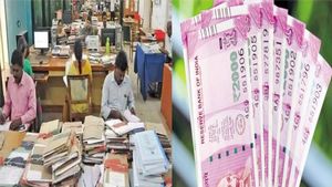 அரசு ஊழியர்களுக்கு 