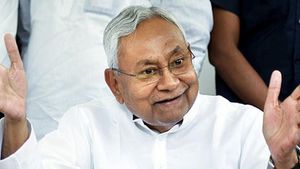 சாணக்கியர் நிதிஷ்.. பாஜகவை வீழ்த்த உ.பி.யில் 