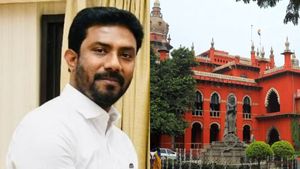 அதிமுகவின் ஒரே ஒரு எம்.பி... ஓபி ரவீந்திரநாத் வெற்றிக்கு செக் வைத்த ஹைகோர்ட்..  டைம் லைன் 