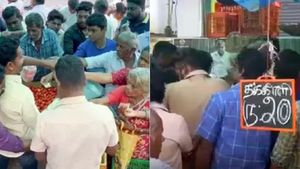  போனா வராது.. பொழுதானா கிடைக்காது.. ரூ.20க்கு ஒரு கிலோ தக்காளி.. முட்டிமோதிய மக்கள்! எங்கே தெரியுமா?