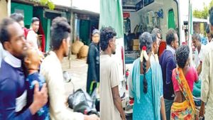 தற்கொலைக்கு முயன்ற மாணவி.. மூடப்பட்ட ரயில்வே கேட்.. சிக்கிக்கொண்ட ஆம்புலன்ஸ்.. நடந்த துயரம் 