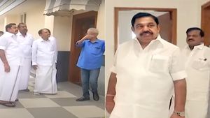  டெல்லியில் அதிமுக அலுவலகம் தயார்! புதிய கட்டிடத்தை இஞ்ச் பை இஞ்சாக பார்வையிட்ட எடப்பாடி பழனிசாமி! 