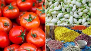 ஆடி வெள்ளி.. தக்காளியை தூக்கி சாப்பிட்ட மல்லி, பிச்சி பூக்கள்! விலை இருமடங்காக உயர்வு 