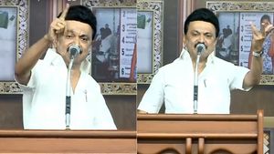  இந்தியாவை காப்பாற்ற INDIA கூட்டணி.. மோடியால் பொறுக்க முடியலை.. 2024ல் வெல்வோம்.. முதல்வர் சூளுரை