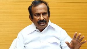 21-வயது ஆகாதவர்களுக்கு மது கொடுக்க கூடாது.. அட்வைஸ் செய்து அனுப்புங்க.. அமைச்சர் முத்துசாமி 