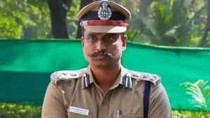 சுயம்பு விஜயகுமார்! ஜெராக்ஸ் கடையில் ரூ 1000 சம்பளத்திற்கு முதல் வேலை! ஐபிஎஸ் ஆக தடைகளை உடைத்த தீரன் 