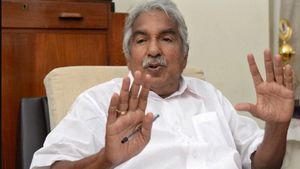  விழிஞ்சம் துறைமுகம் டூ கண்ணூர் ஏர்போர்ட்! ஏராளமான சாதனைகளுக்கு சொந்தக்காரர் உம்மன் சாண்டி!