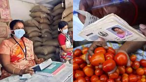 குறைந்த விலையில் தக்காளி வாங்கனுமா.. ரேசன் கடை போங்க! இன்று முதல் 300 இடங்களில் அரசு விற்பனை 