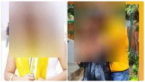 மீனாட்சிபுரம் மிரட்டுதே.. 
